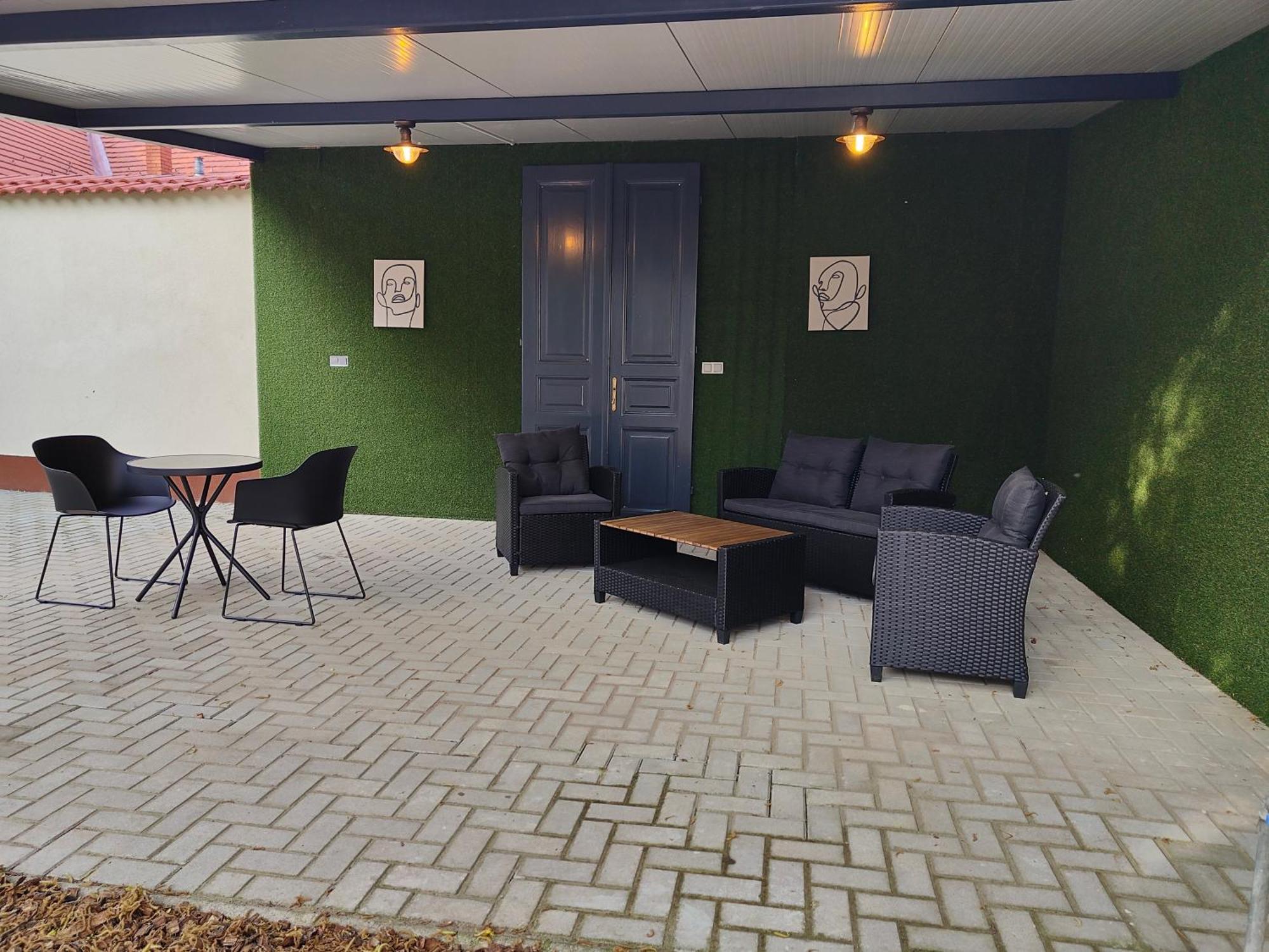 Casa Rosa Apartmanok Еґер Екстер'єр фото
